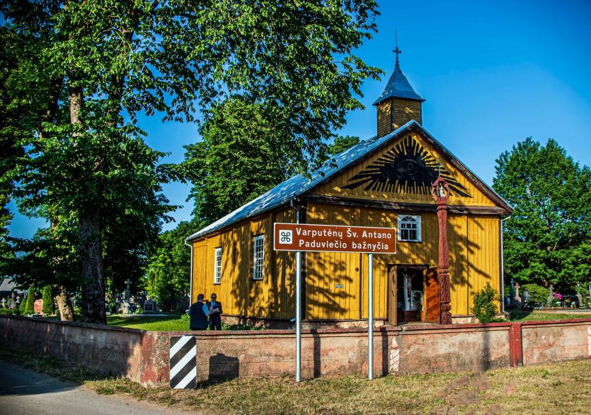   „Muzikinės bažnyčių naktys Šiaulių rajone“  - Varputėnuose